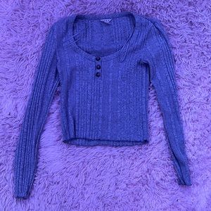 Aero, size medium, gray cropped long sleeve, barely worn